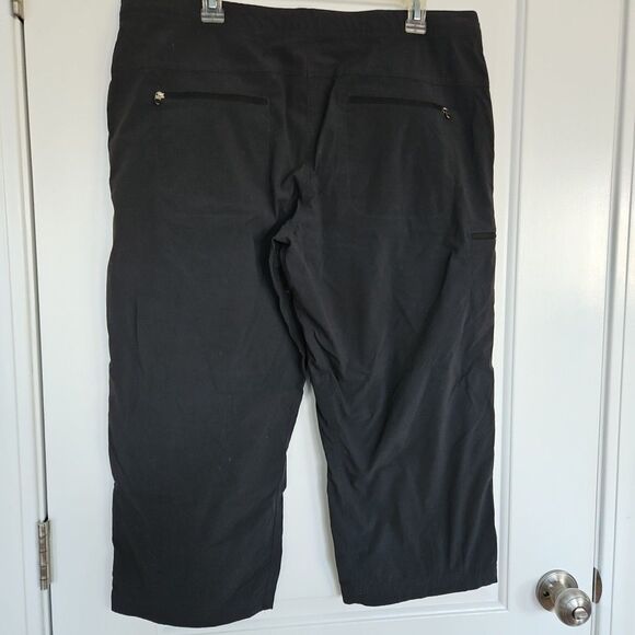 L.L.Bean Hiking Pants Women’s 16 Black Cropped Straight Leg Stretch Lightweight - Picture 3 of 10